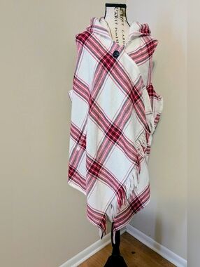 Rewind Hooded Plaid Red White Fringe Poncho Wrap Button Close 2X Shawl Boho